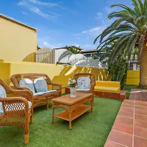 https://villa-mariposas.in-canary-islands.com