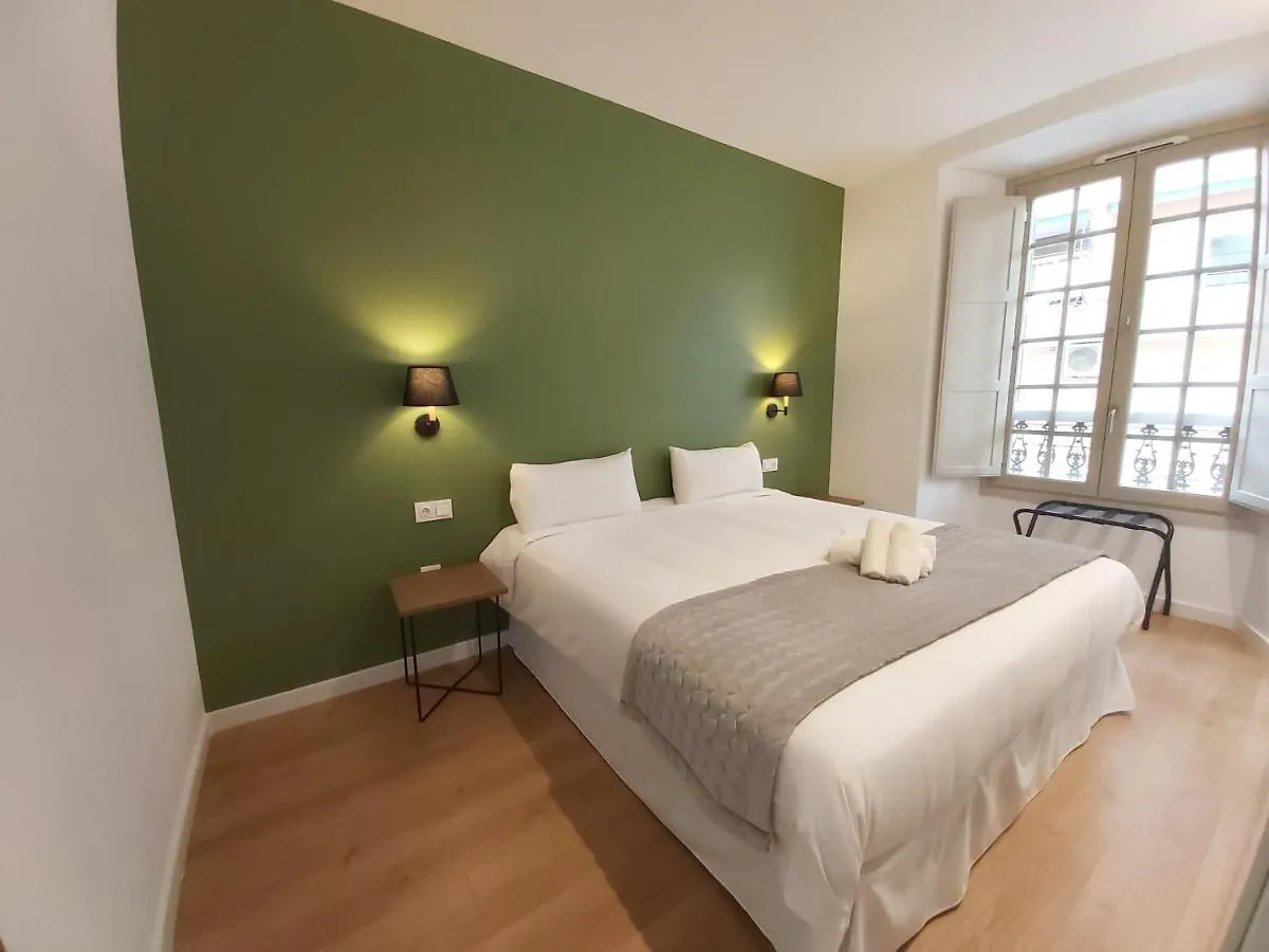 Apartamento Del Parque Flats Teatro Plaza Premium Málaga 0*,